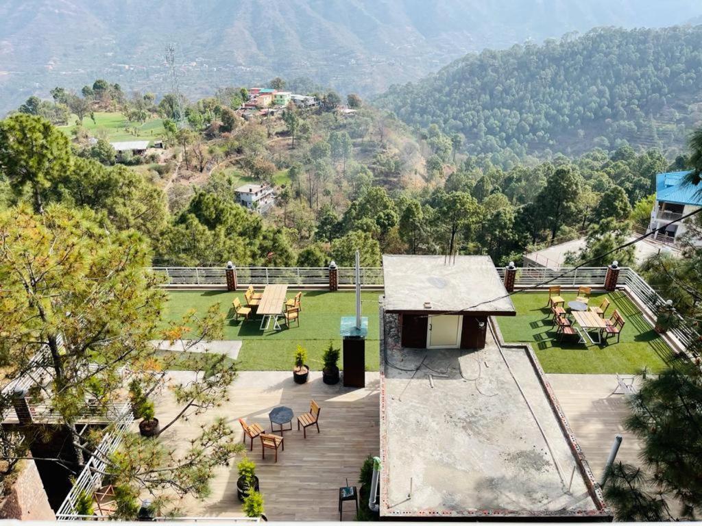 Hillcrest Heights Bed & Breakfast Kasauli Luaran gambar