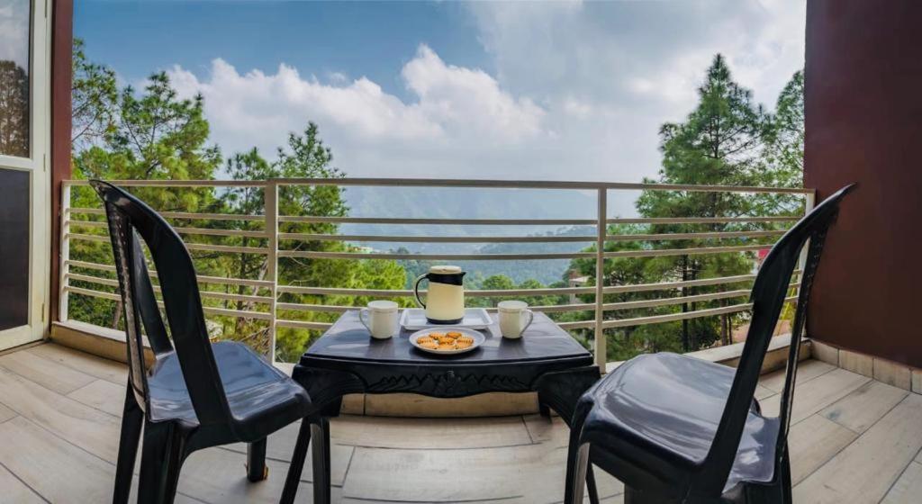 Hillcrest Heights Bed & Breakfast Kasauli Luaran gambar